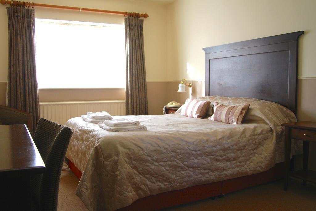 The Bell Hotel Clare Bilik gambar