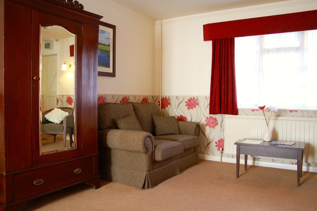 The Bell Hotel Clare Bilik gambar