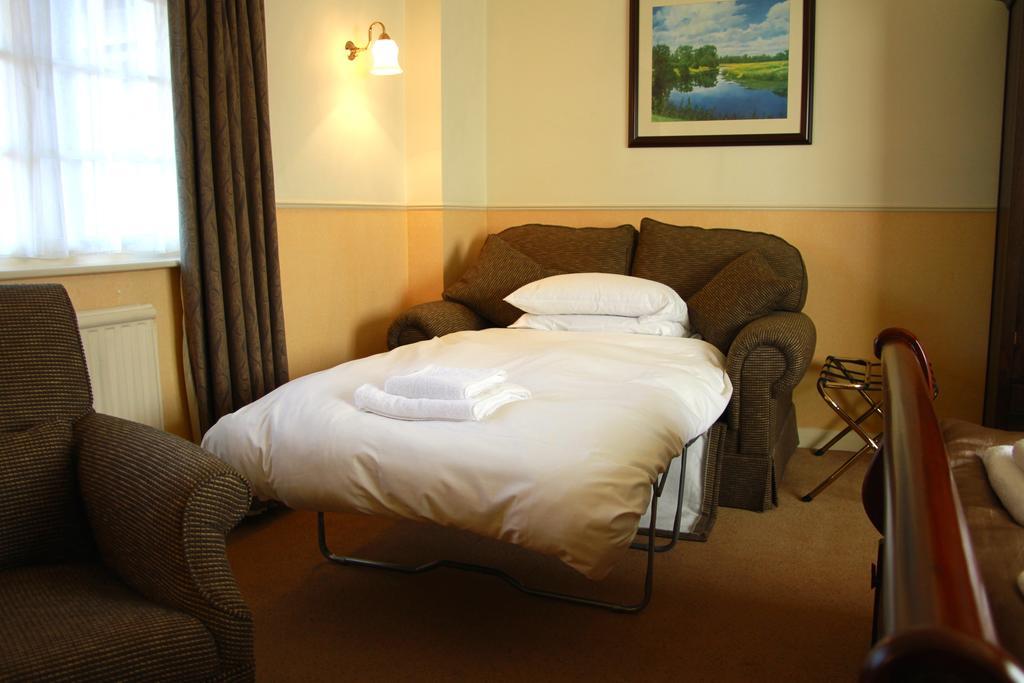 The Bell Hotel Clare Bilik gambar
