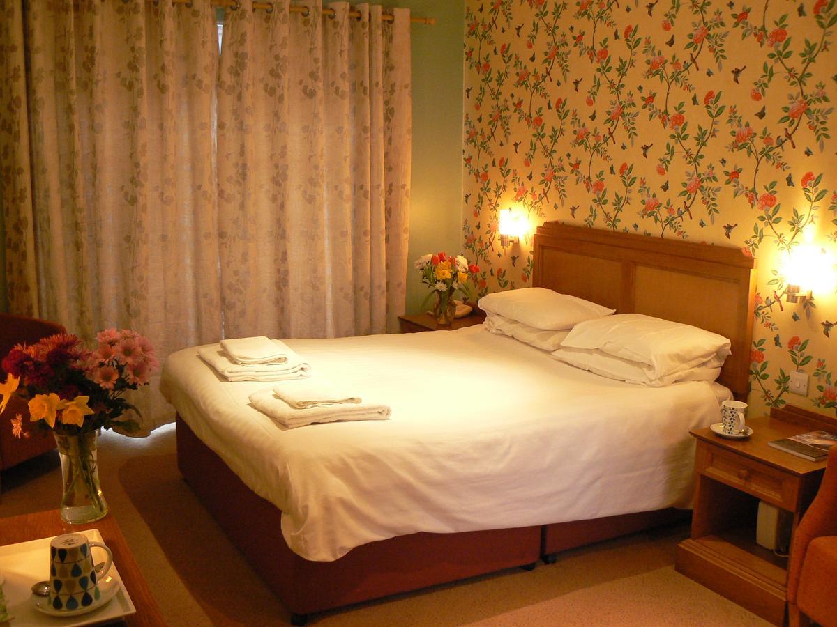 The Bell Hotel Clare Luaran gambar