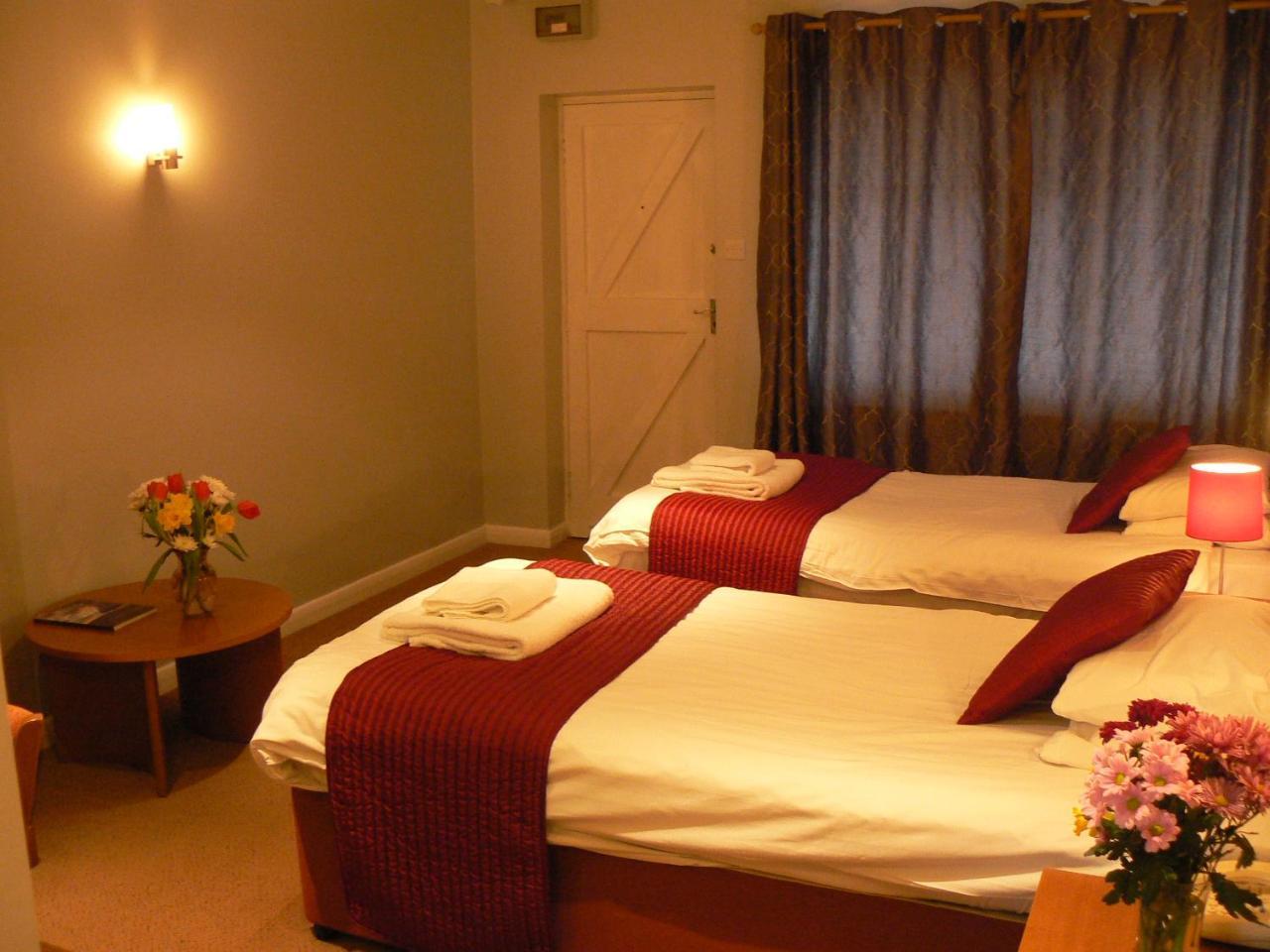 The Bell Hotel Clare Bilik gambar