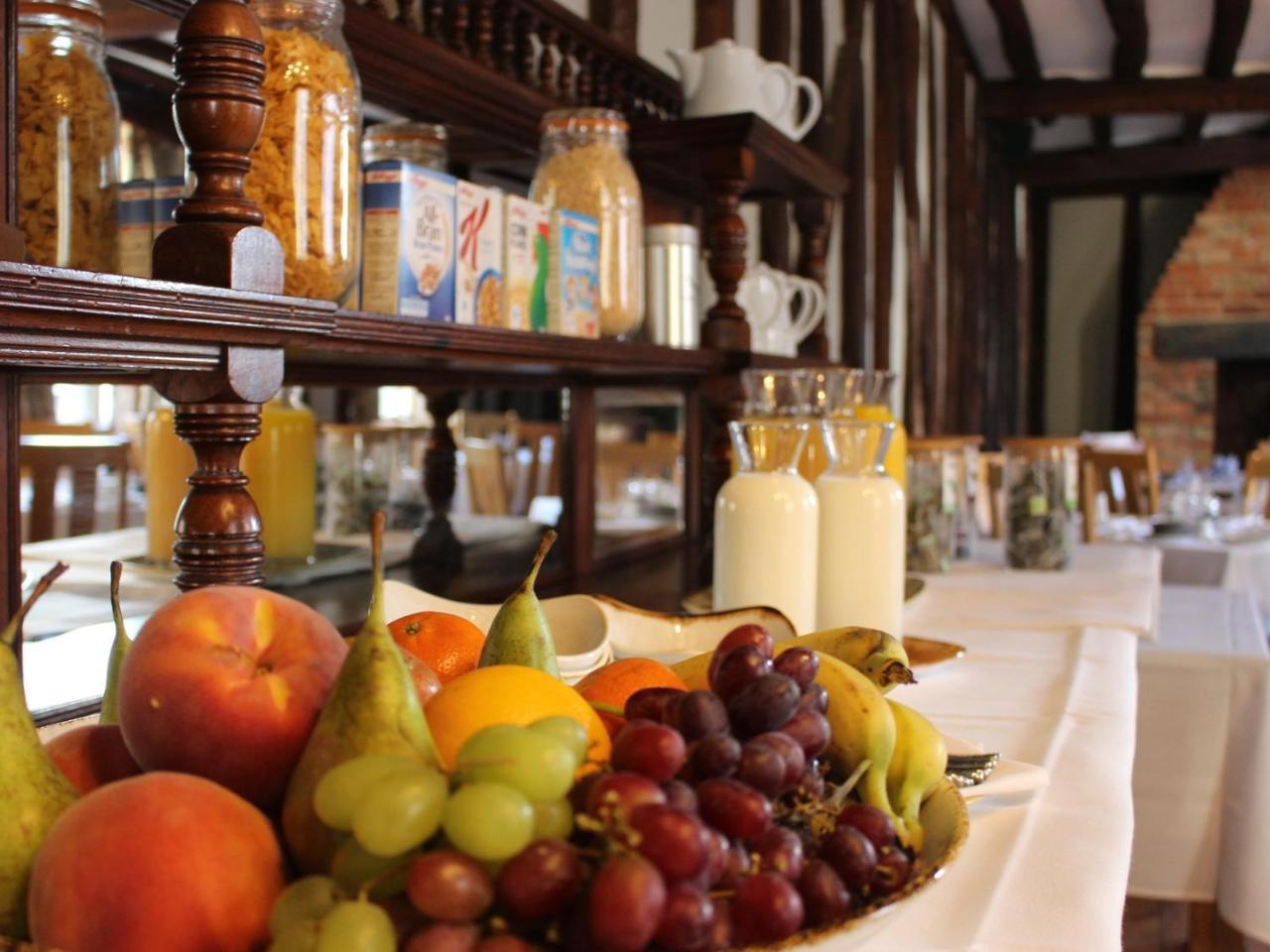 The Bell Hotel Clare Luaran gambar