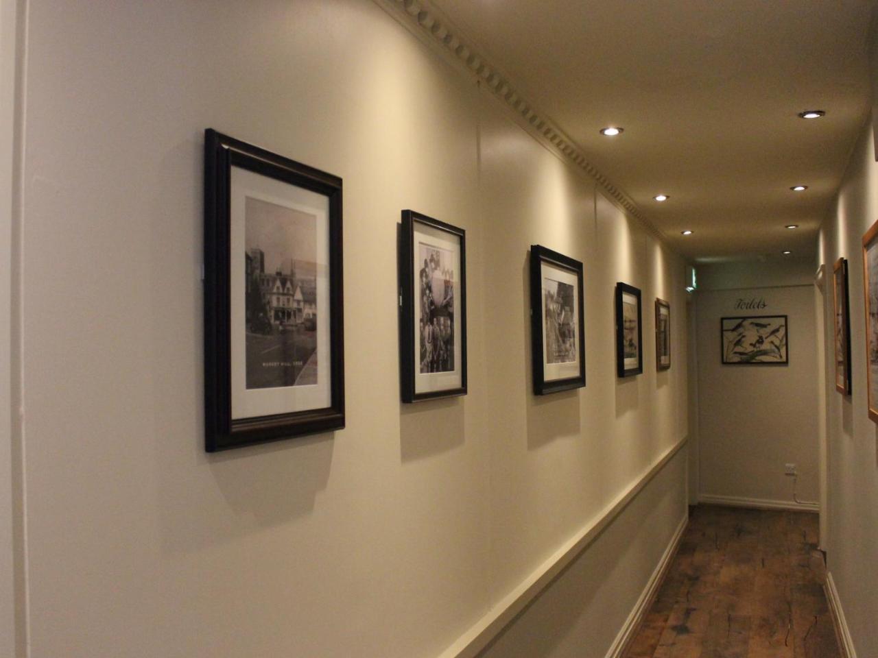 The Bell Hotel Clare Luaran gambar