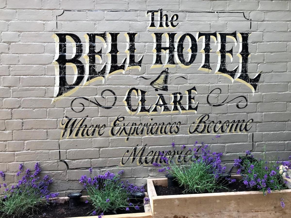 The Bell Hotel Clare Bilik gambar