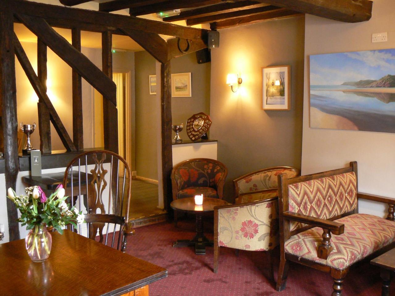 The Bell Hotel Clare Luaran gambar