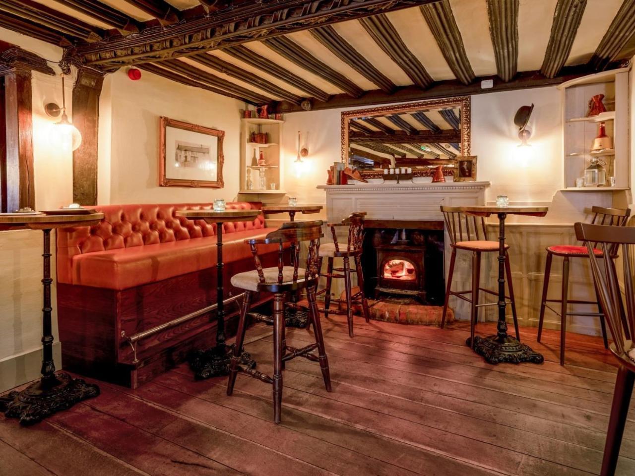 The Bell Hotel Clare Luaran gambar