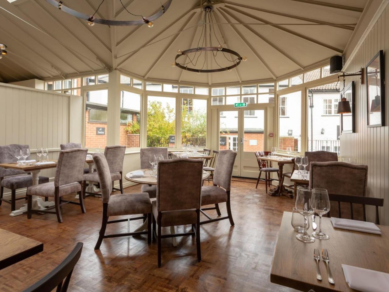 The Bell Hotel Clare Luaran gambar