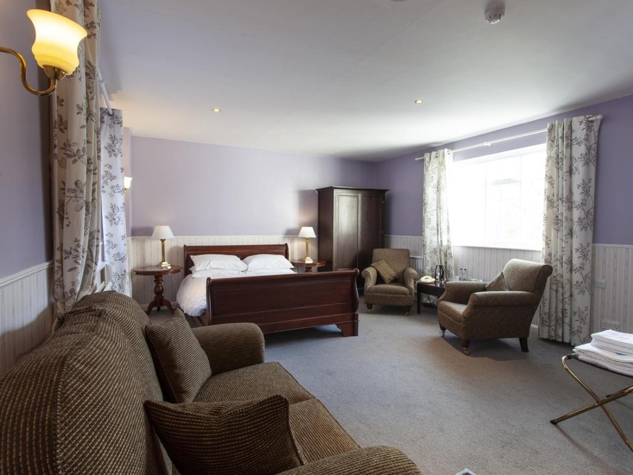 The Bell Hotel Clare Luaran gambar
