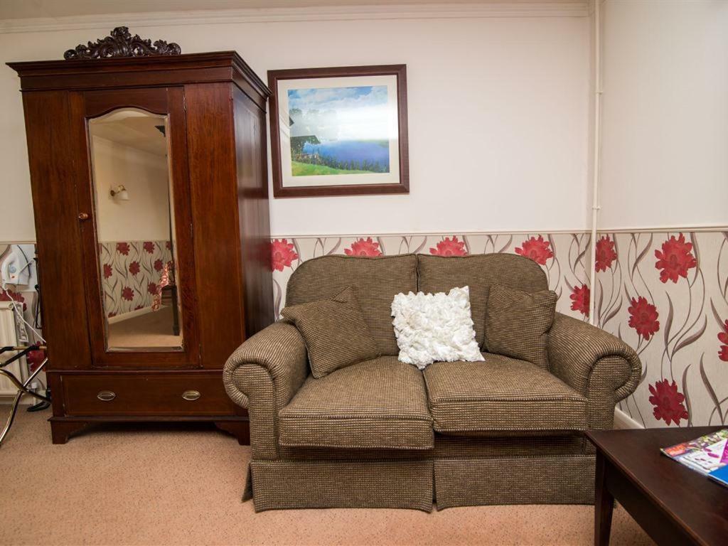 The Bell Hotel Clare Luaran gambar